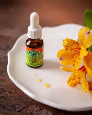 روغن مورینگا اصل و خالص 20 میلی لیتر